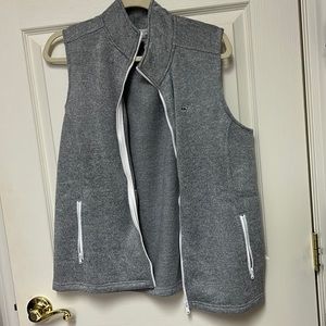 Ladies vineyard vines fleece vest